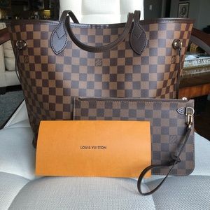 Louis Vuitton MM Neverfull. Pristine Condition.